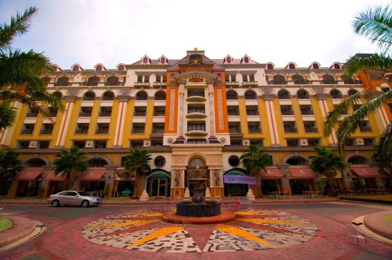 Luxor Hotel
