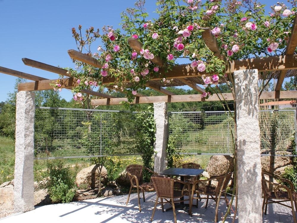 Spacious Holiday Home On Estate Near Covas