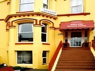Adelphi Hotel