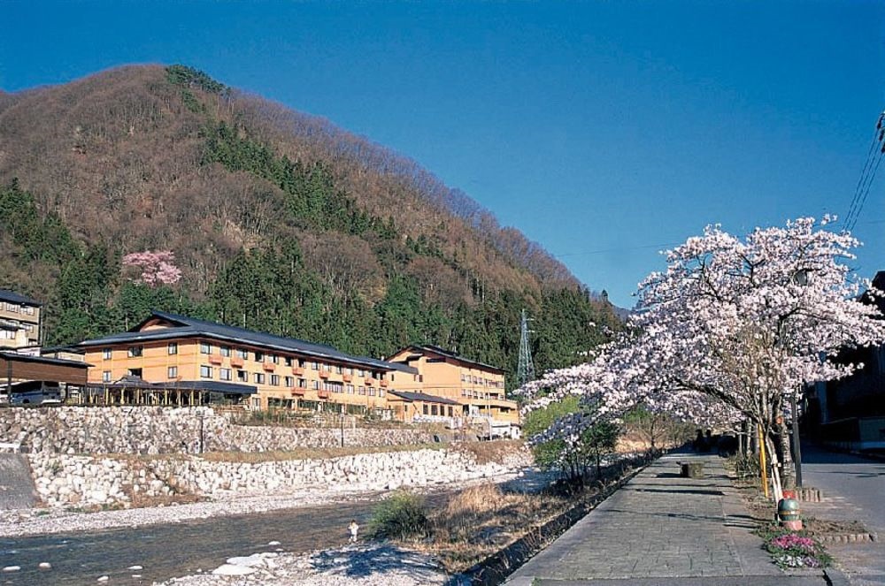 Yuttarino-Sato Inaka