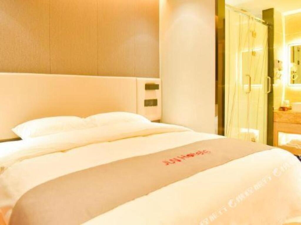 Jun Hotels(Zhongxiang Xihuan Road)