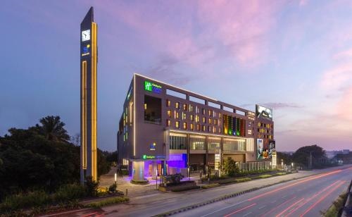 Holiday Inn Express & Suites Bengaluru Old Madras Road