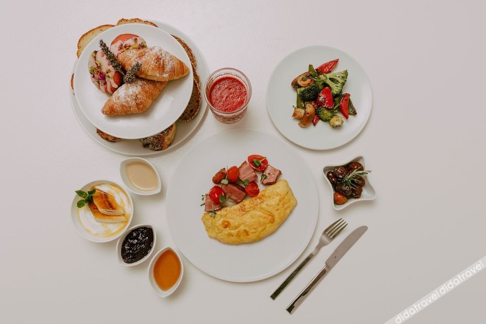 Amphitrite Suites Santorini