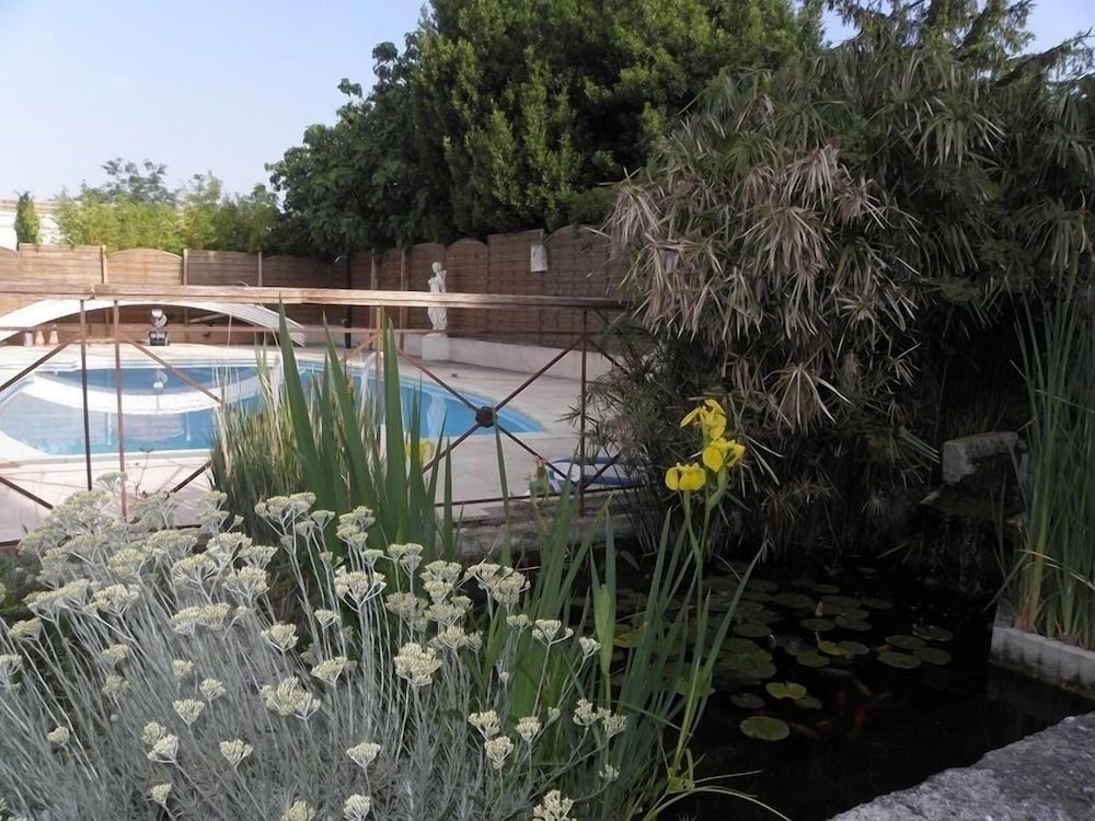 Provence Roulottes Hebergement insolite