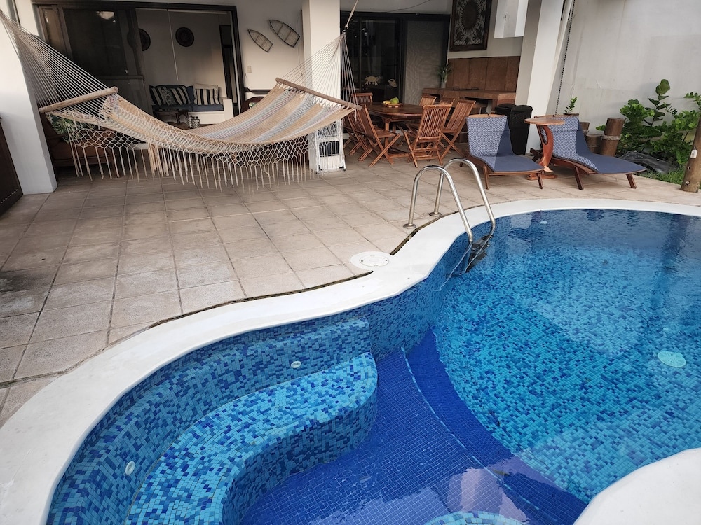 Los Cabos Monterrico Bylaurora Inn