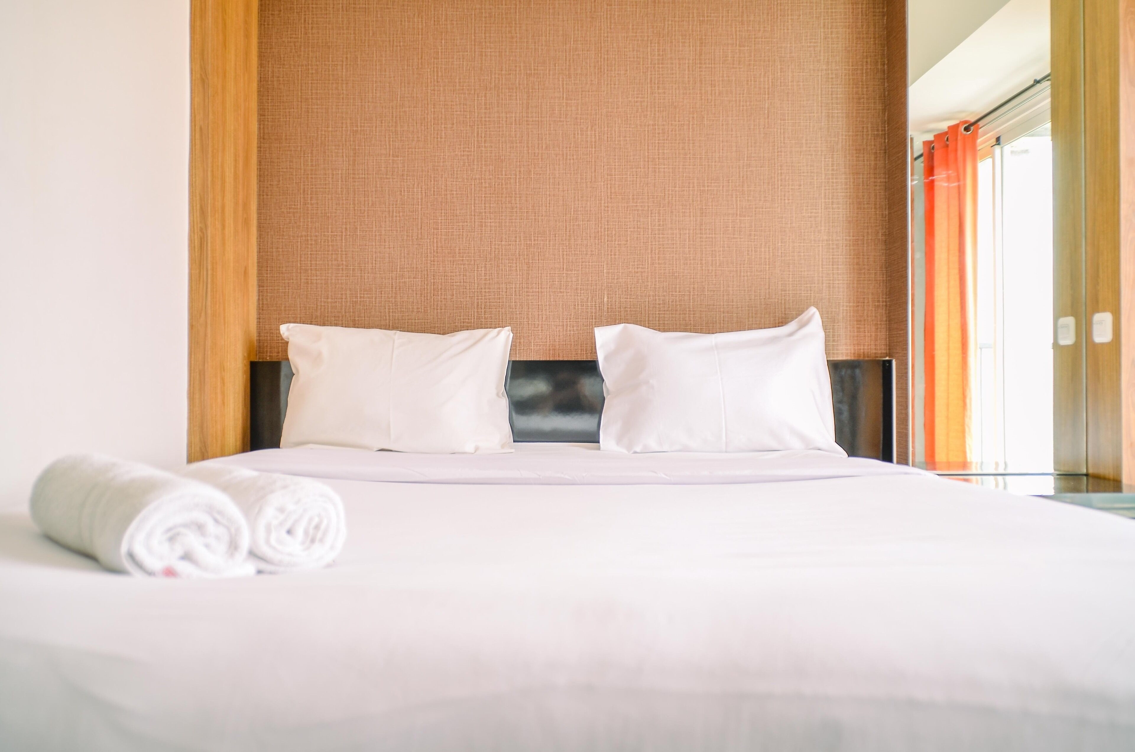 Compact and Modern Studio Room at Casa De Parco Apartment