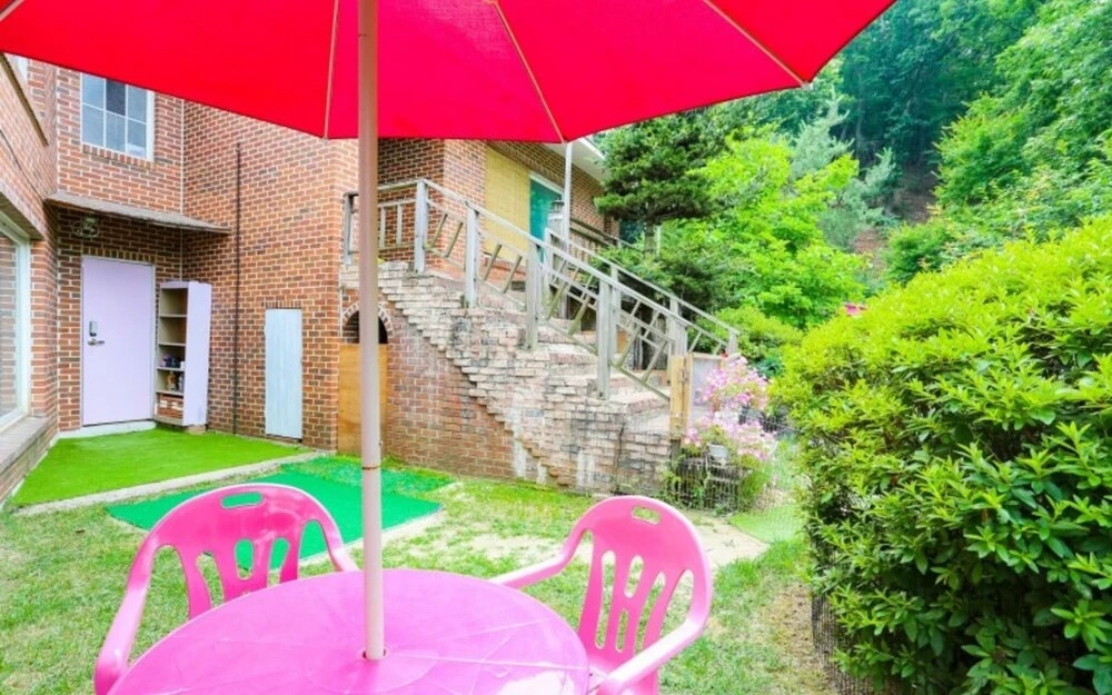 Cheonan Dog Playground Pleasure Pension