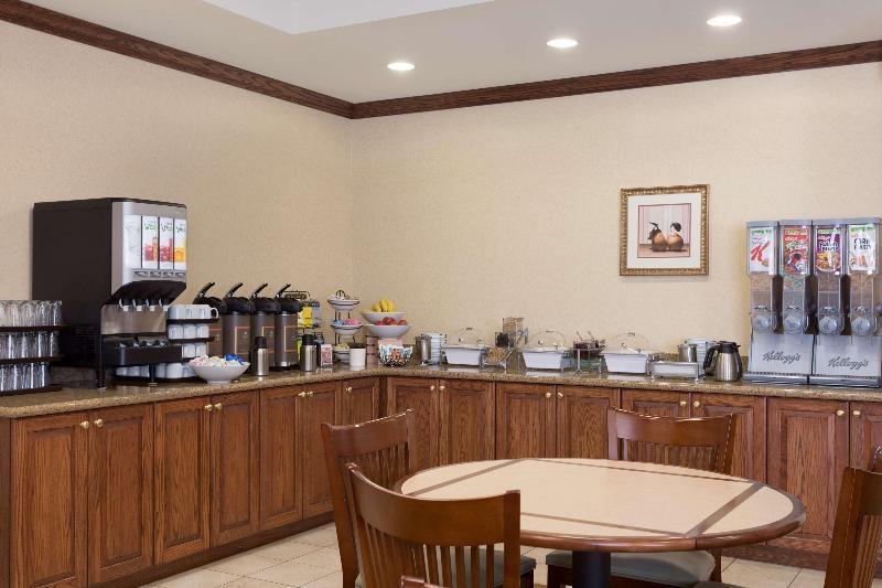 Country Inn & Suites by Radisson State College