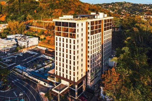 The BRIX, Autograph Collection