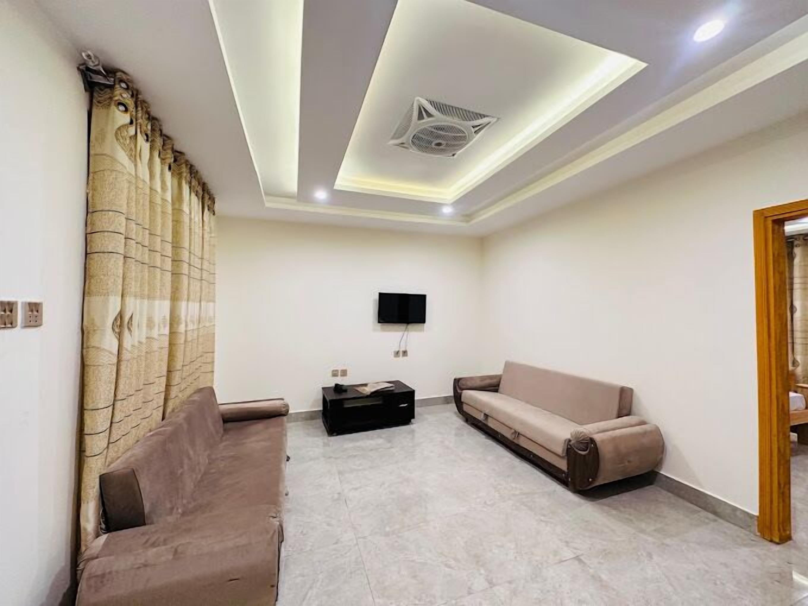 Rock And Green Hotel