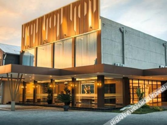 Raden Wijaya Hotel & Convention