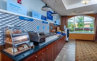 Holiday Inn Express Hotel & Suites Clarington Bowmanville