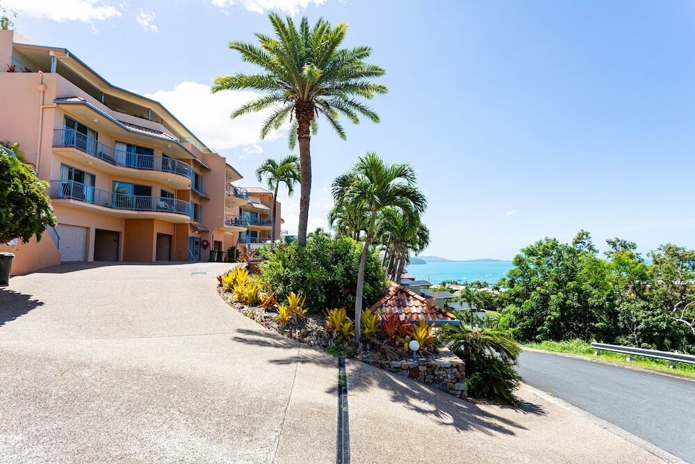 9 Starview Apartments