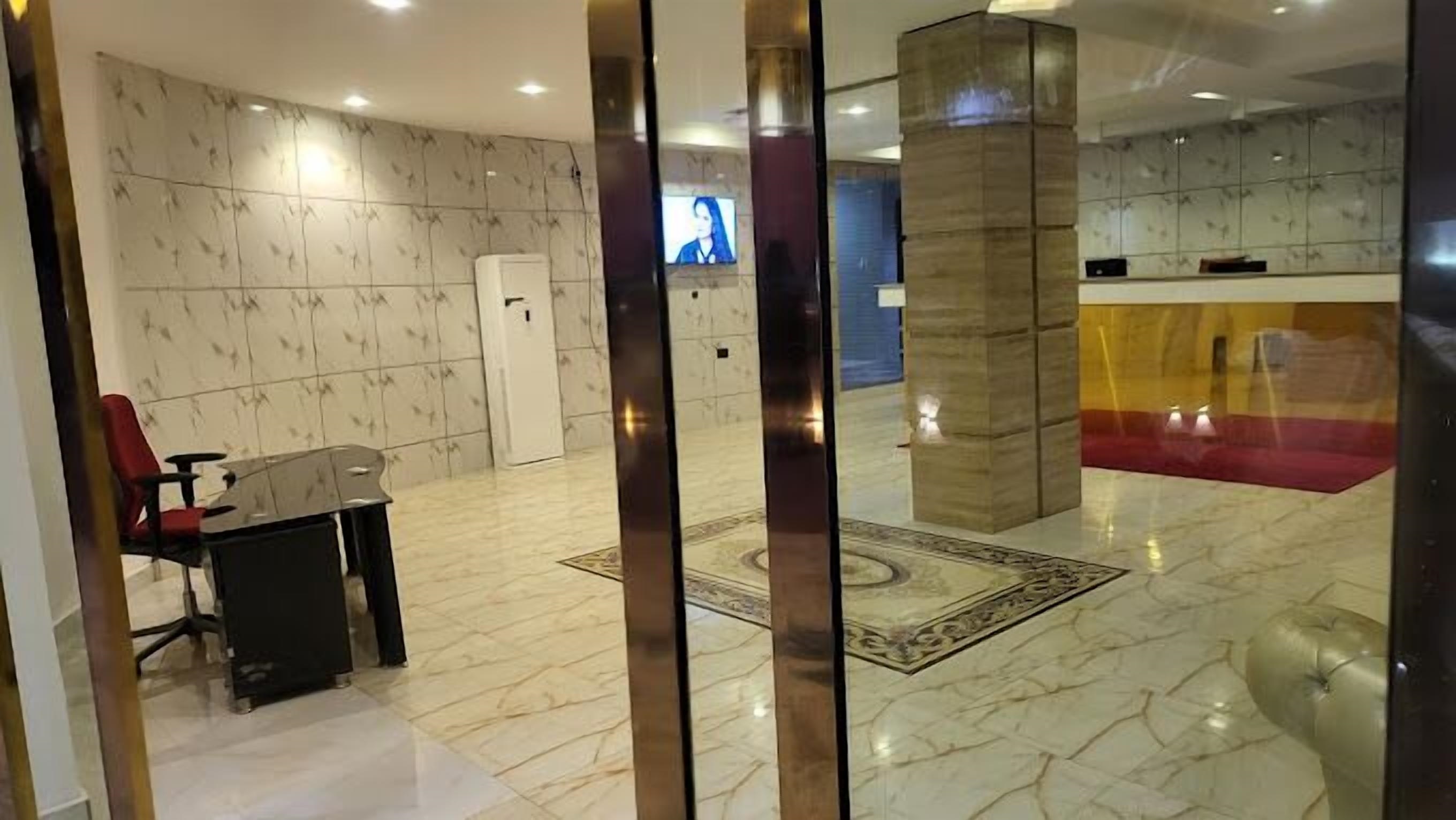 Immaculate Hotel Apartment And Suites