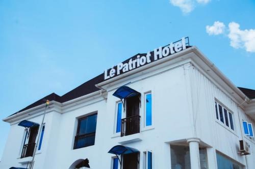 Le Patriot Hotel