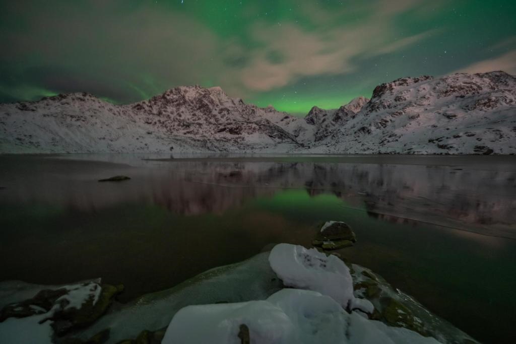 Feriehus Med Flott Havutsikt Ved Hauklandstranden