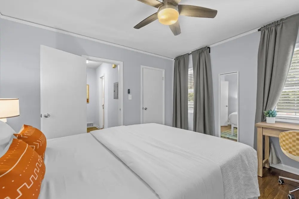 881 Furnished Apartments