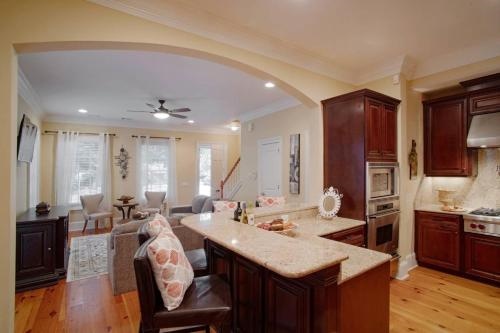 Beautiful 3Bed Townhome In Historic Downtown Savannah