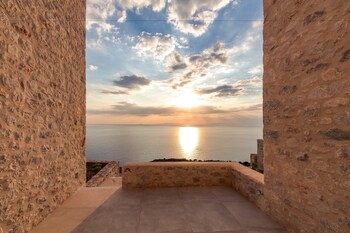 Aria Estate Suites And Spa