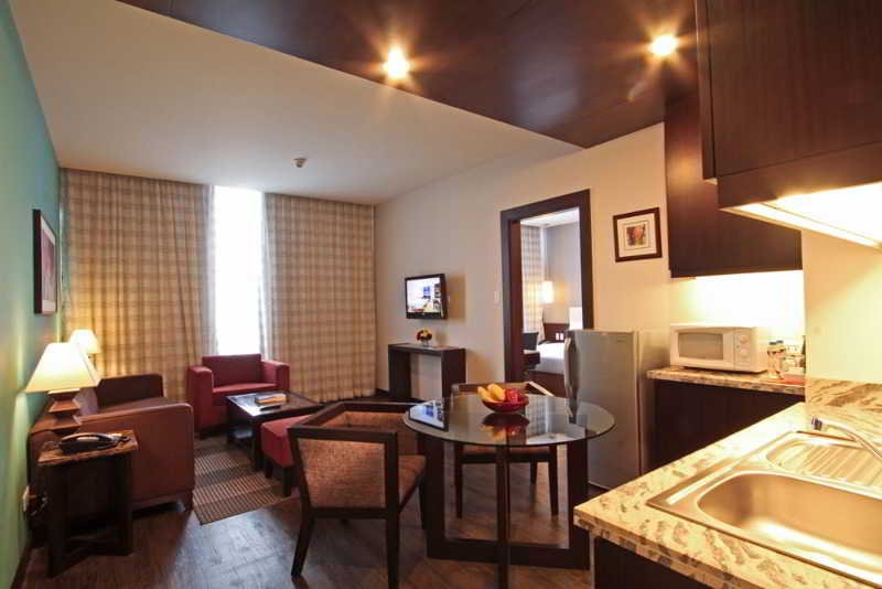 The B Hotel