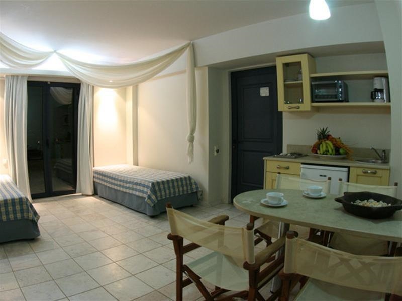 Golden Bay Boutique Hotel & Bungalows