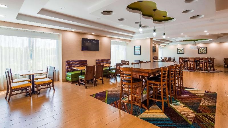 Best Western Plus North Shore Hotel