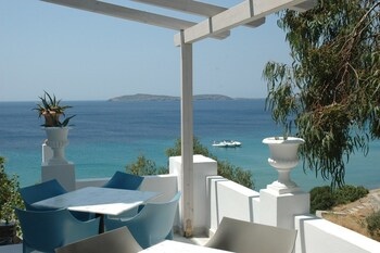 Aneroussa Beach Hotel