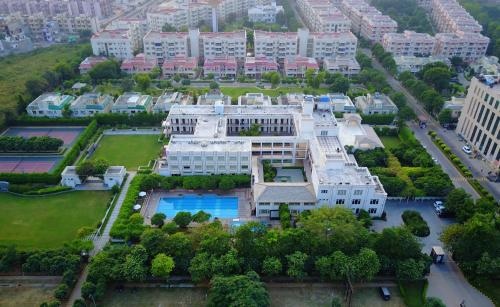 TreeHouse Hotel Club & Spa