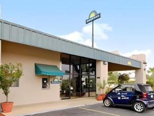 Days Inn by Wyndham Ladson Summerville Charleston