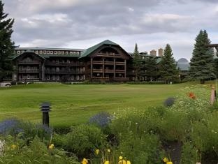 Glacier Park Lodge