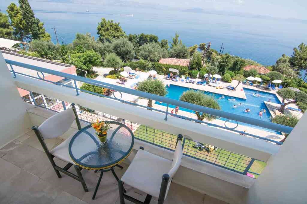 Alexandros Hotel