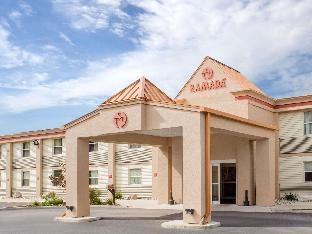 Ramada by Wyndham Angola/Fremont Area