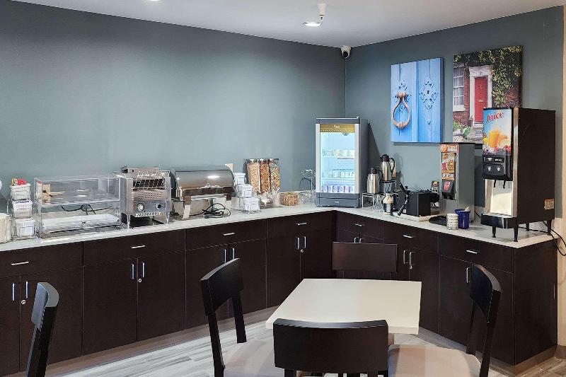 Days Inn Olathe Medical Center