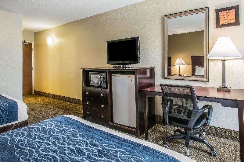 Comfort Inn & Suites Deland - Near University