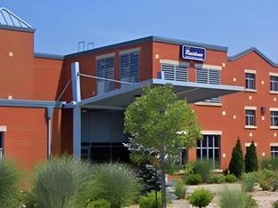 Residence & Conference Centre - Welland