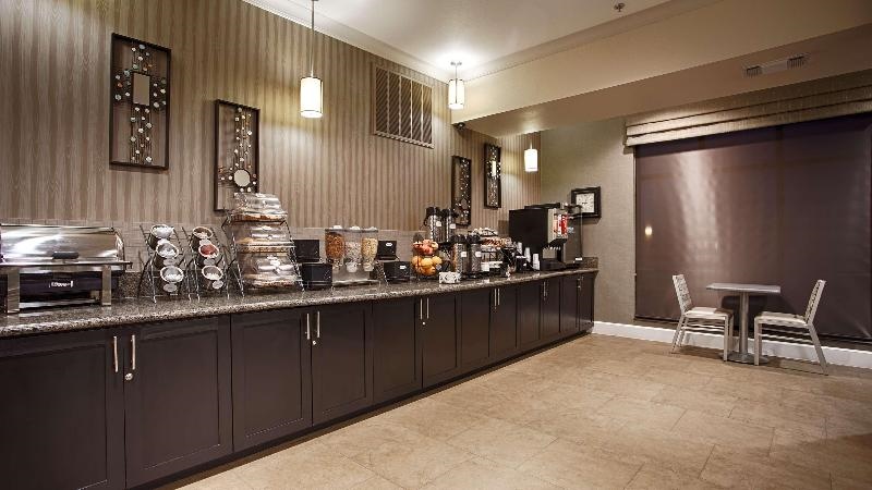 Best Western Plus Texarkana Inn & Suites