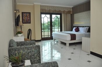 Royal Tretes View Hotel & Convention