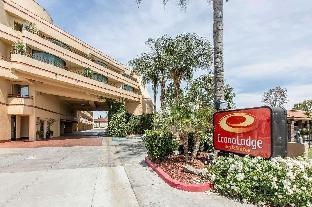 Econo Lodge Inn & Suites Riverside - Corona