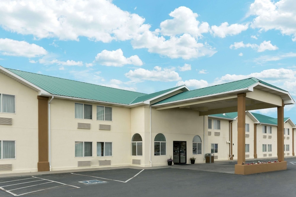 Super 8 By Wyndham Green River