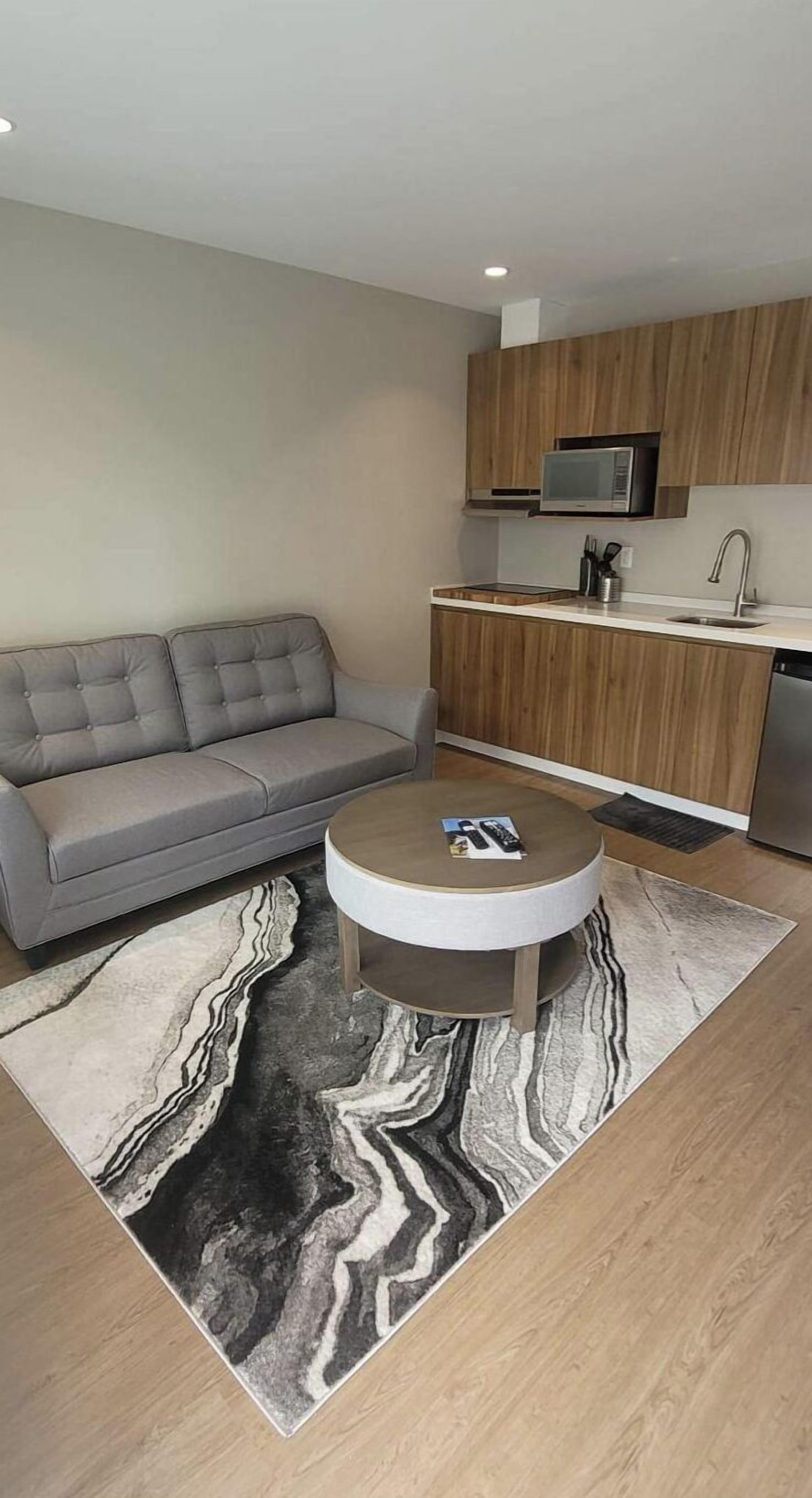 Kitimat River Motel & Suites