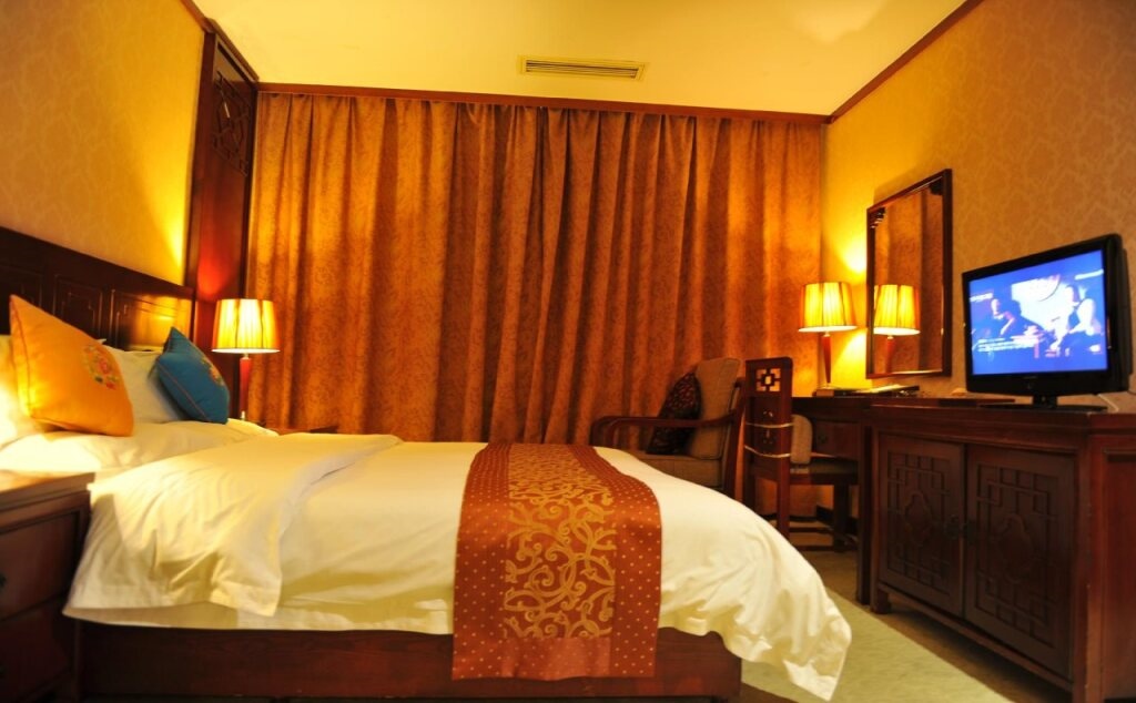 Huashan Inn (Xia Culture Theme Hotel)