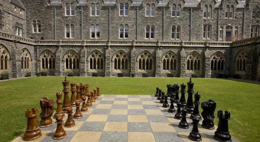 Abbey Church 22 - The Highland Club