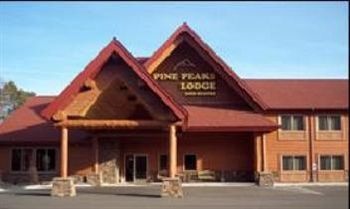 Pine Peaks Lodge & Suites
