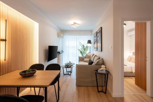 Chic and Lavish Apartment in Athens