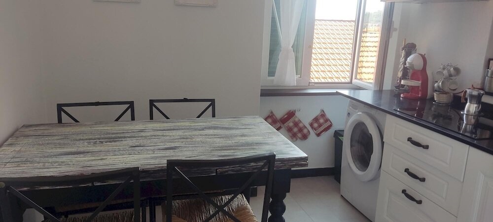 Martiri 1 in Diano Castello