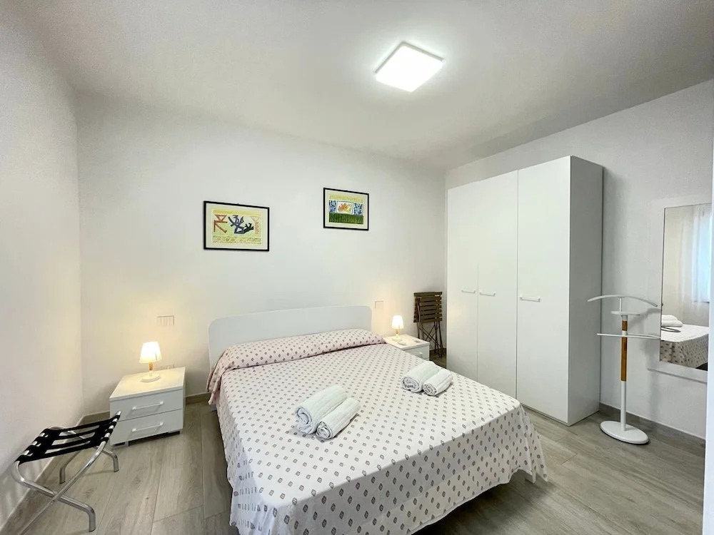 Ida Palace, new Deluxe Seafront Apartment