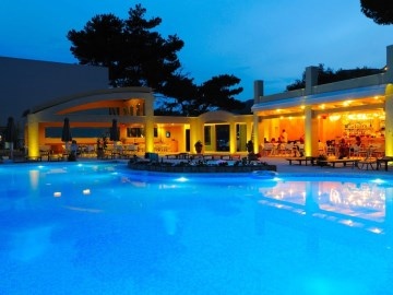 Akrotiri Beach - Adults Only
