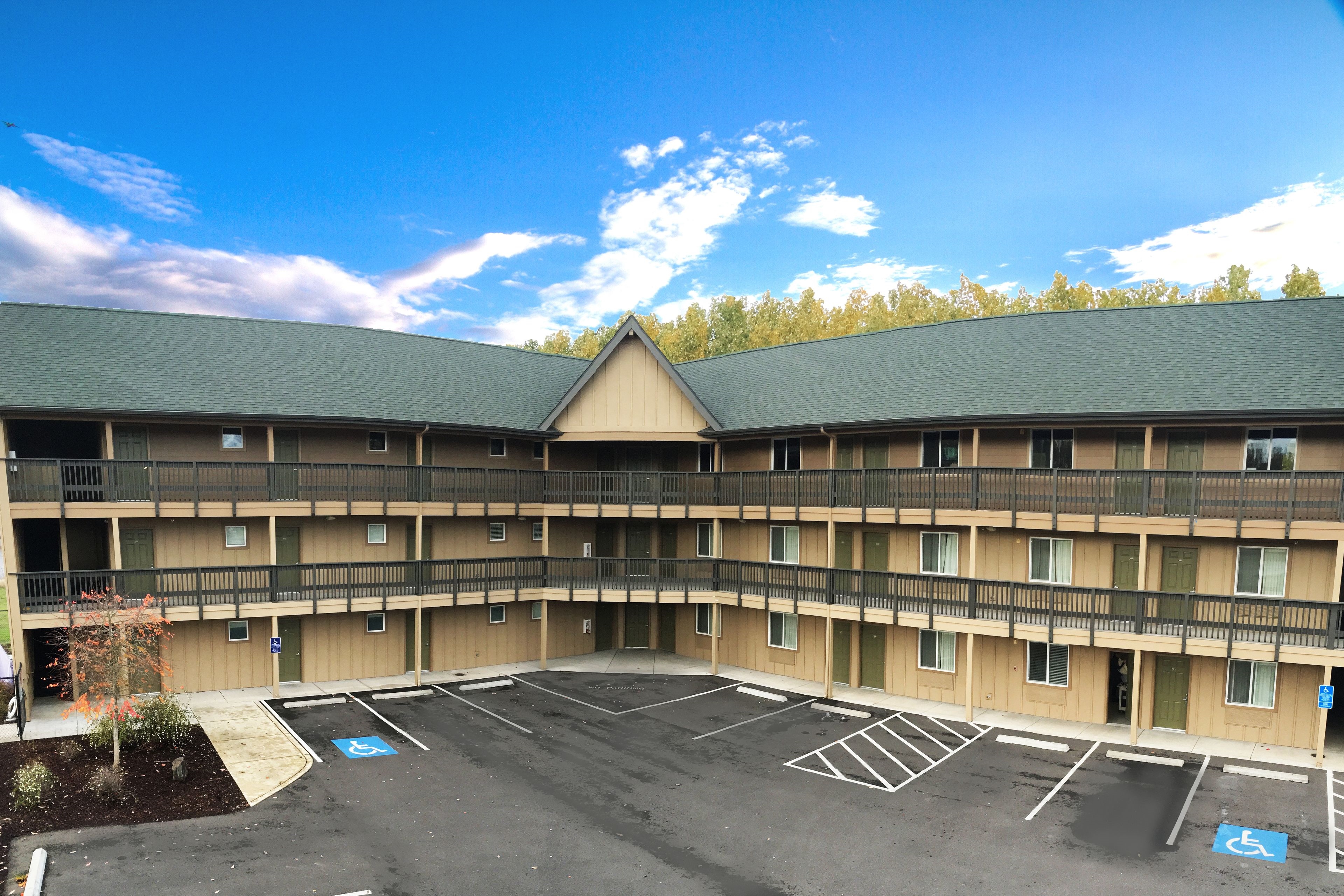 Life Northwest RV & Lodging