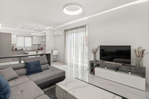 BillyMare central Glyfada apartment