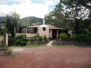 Essence Arenal Hostel
